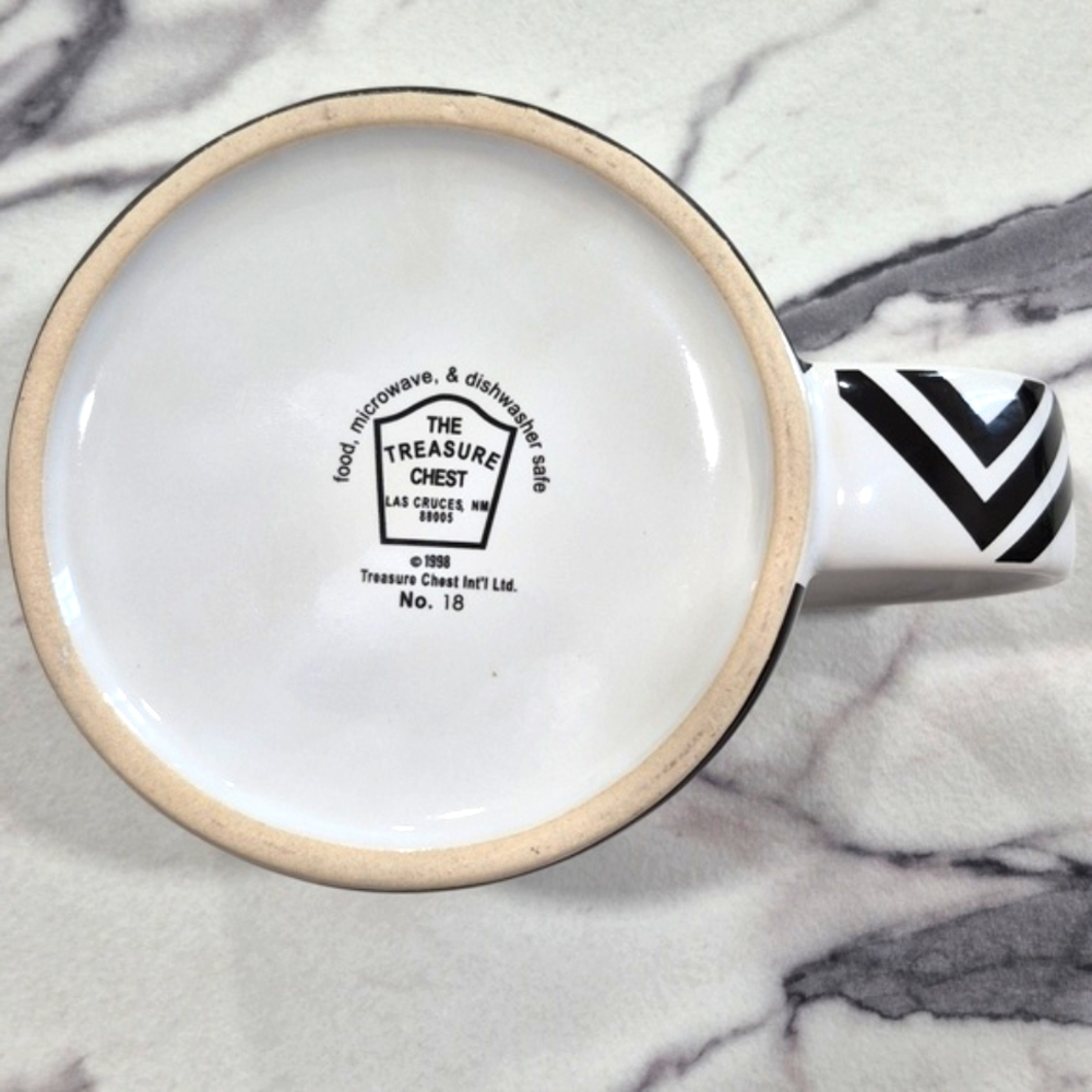 VTG The Treasure Chest Las Cruces No 18 Geometric Mug Black & White - Picture 5 of 6